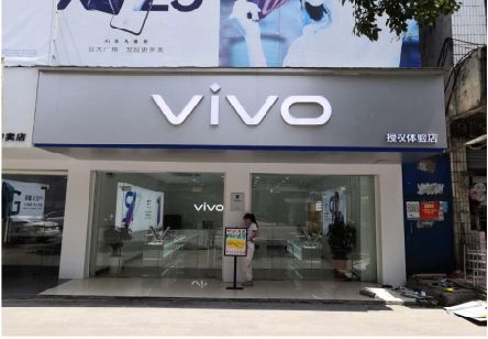​通道 做一个门店面广告招牌需要多少钱？